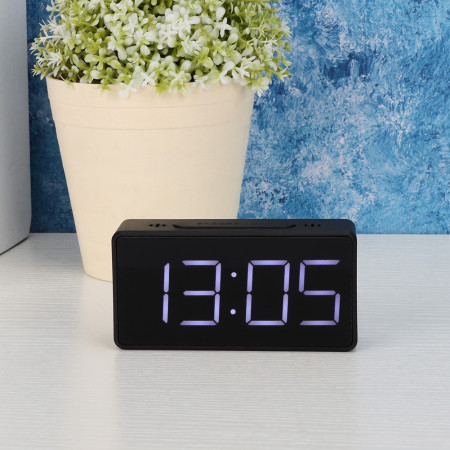 Simple Electronic LED Bedside Alarm Clock (Black) - Snooze & Easy Read